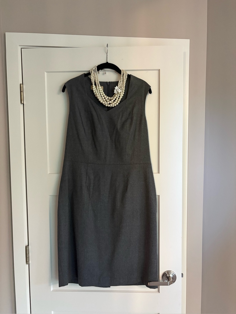 Talbots Sleeveless V-Neck Grey Sheath Dress - Italian Wool - Size 14